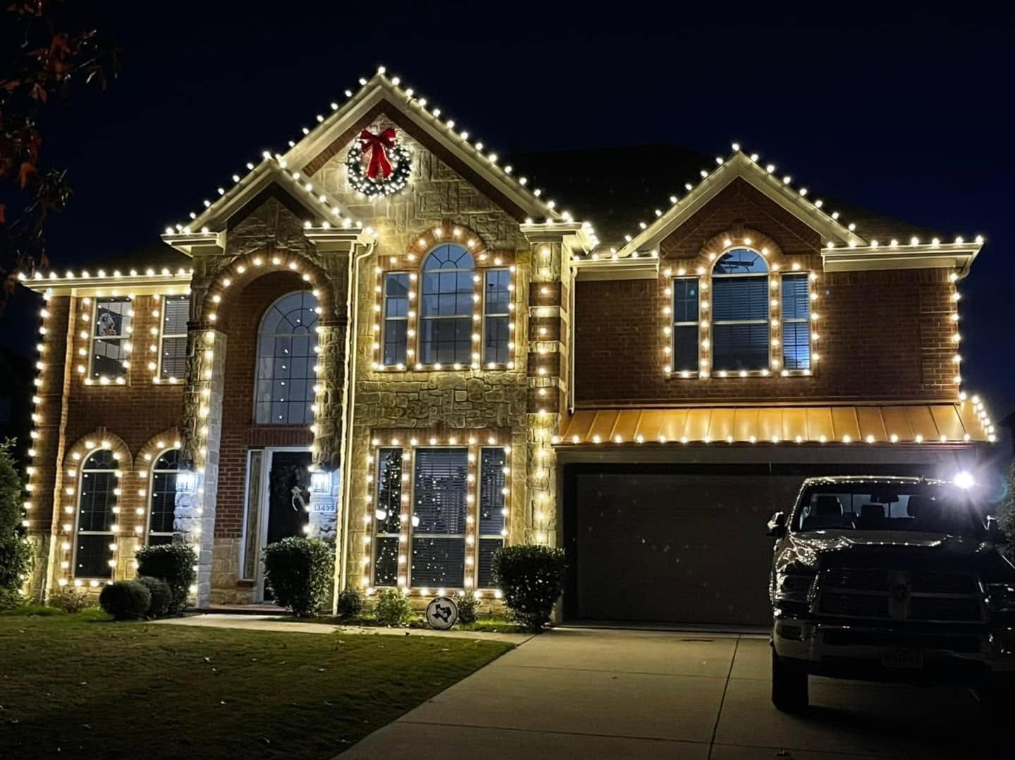 Office building roofline Christmas light display